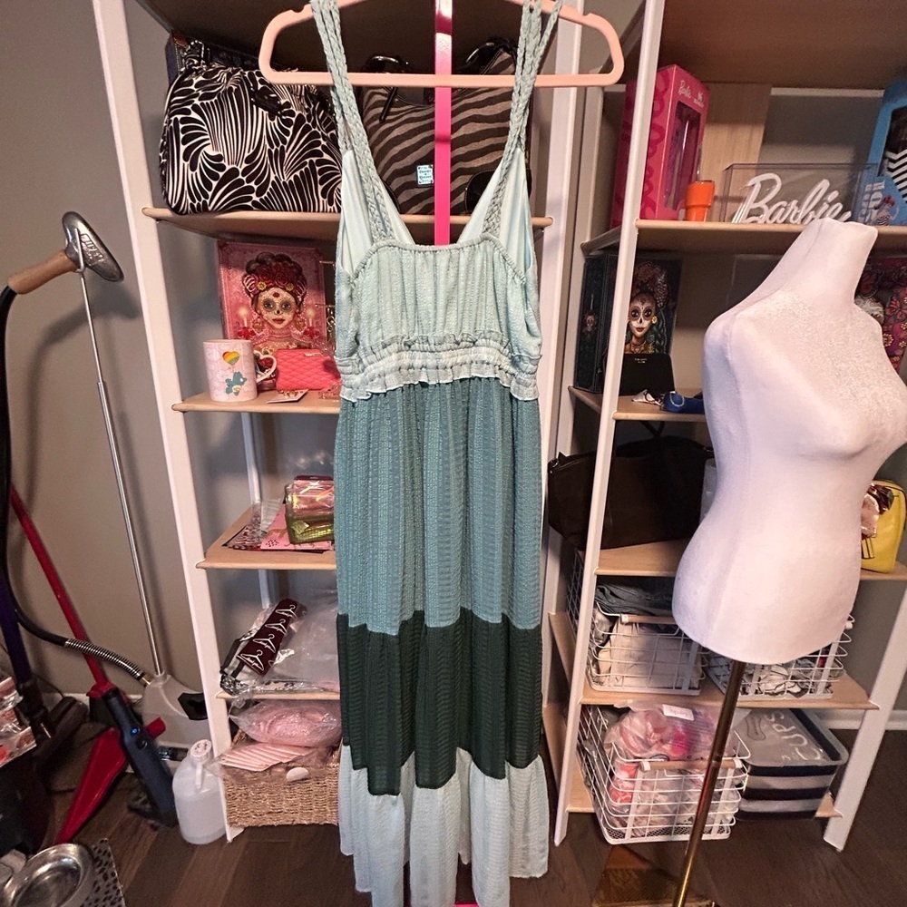 Slate and Willow Colorblock Maxi Dress size large preloved - Picture 7 of 7